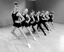 Mädchengruppe bei Ästhetischer Gymnastik